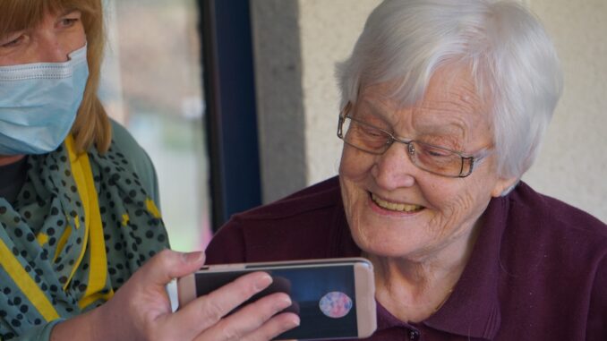 Flere og flere seniorer benytter nettet - også til at date